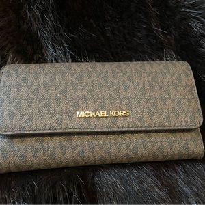 Michael Kors Women’s Wallet